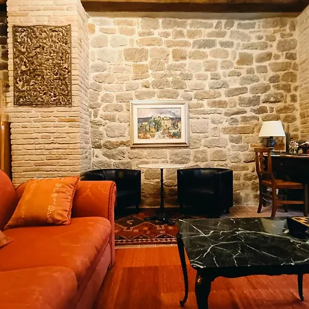Apartment Old Style